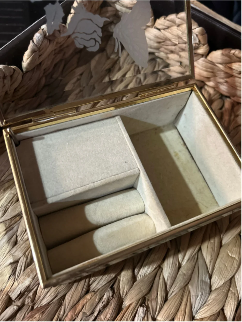 Vintage edge glass, musical jewelry box
